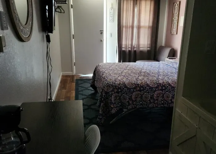 Motel Sage 2*